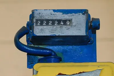 30 TON STRIPPIT SEMI-AUTOMATIC FABRICATOR  MODEL SUPER 30/30