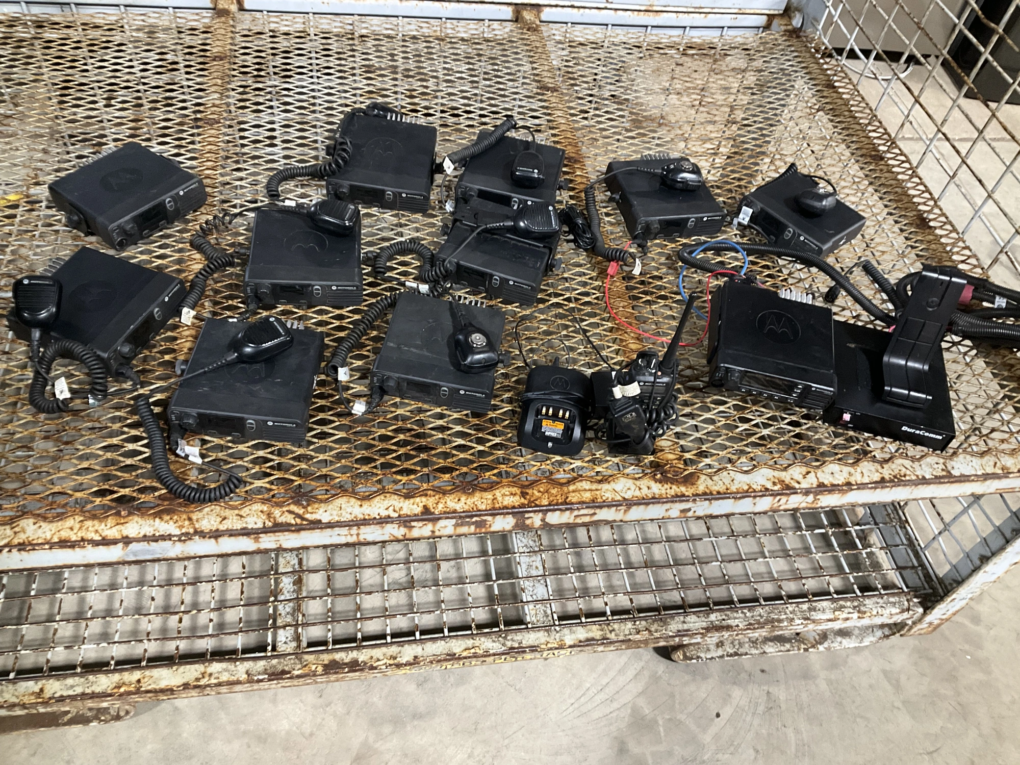 Used MOTOROLA AAM27QNC9LA1AN Radio Communication Testers Michigan US | Miedema Asset Management Group #1579675