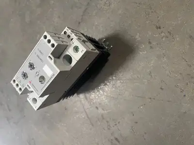 CARLO GAVAZZI Solid State Relay RGC1P60V30EA @1E