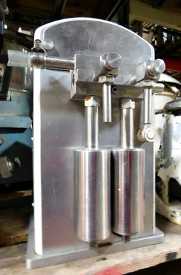 USED COZZOLI TWIN PISTON FILLER F320