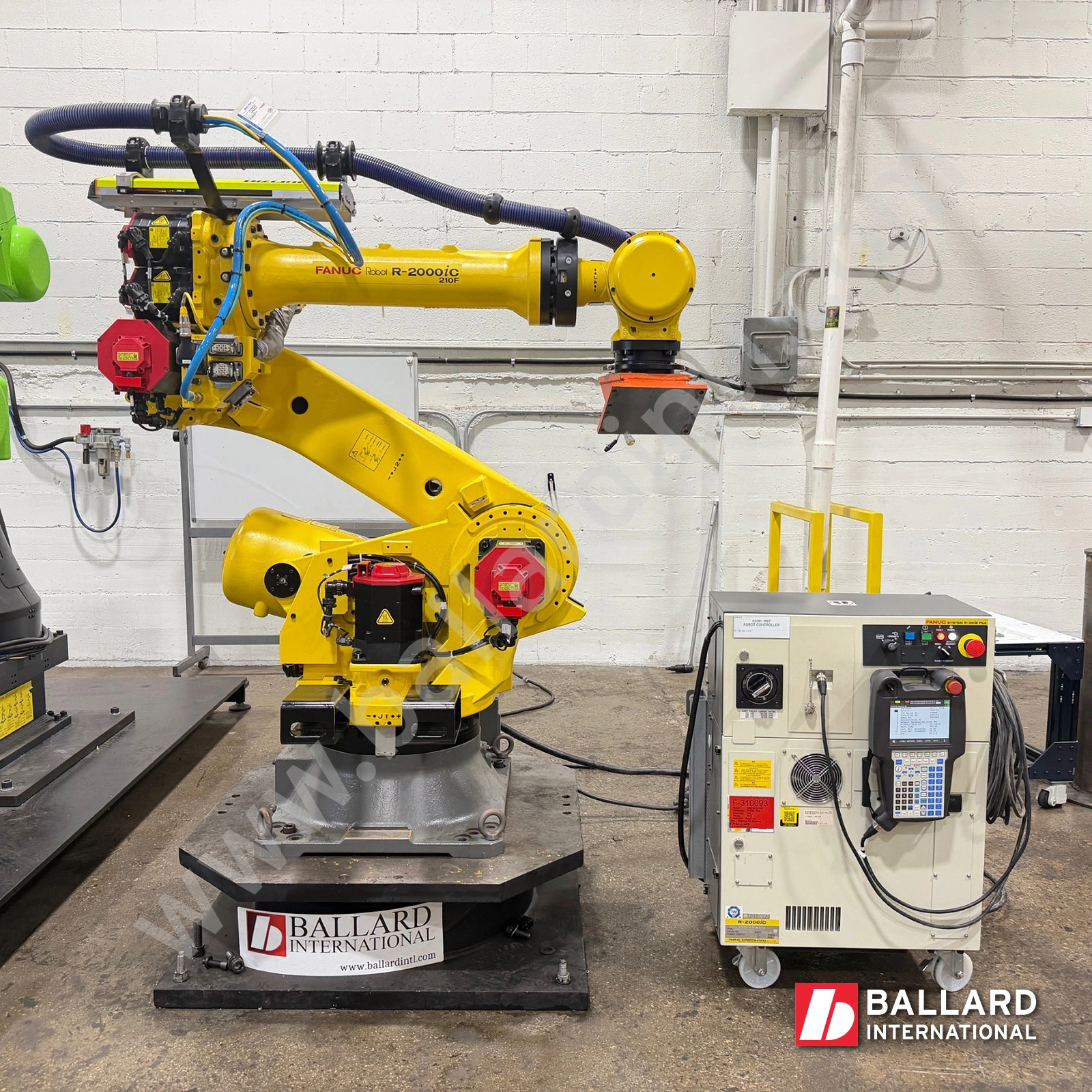 FANUC R-2000iC/210F Robot w/ R30iB Plus – NEW! NEVER PUT INTO PRODUCTION