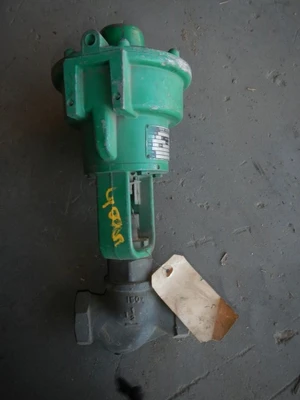 Fisher 1 1/2" 150 Rating, Brass Threaded Control Valve