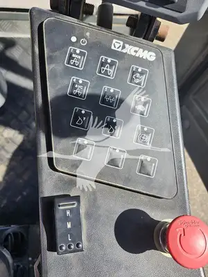 USED 2020 XCMG CV83PDU