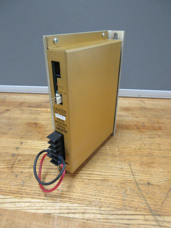 Used 1998 USED HAAS PARTS AND TOOLING BRUSHLESS SERVO AMPLIFIER #4015J-A Servo Controller Parts Minnesota US | Machinesused.com #1148492