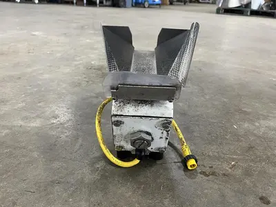 Used 1995 ERIEZ MFG. CO. KHS-5 Vibratory Conveyors British Columbia CA | Steep Hill Equipment Solutions #1354966