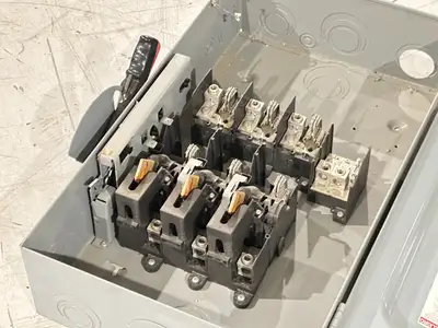 Used Square D H324N Switchgears Michigan US | Maverick Industrial Sales #1475205