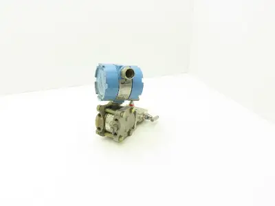 Rosemount M-618SCT316SS 1151GP8E22B1 Pressure Transmitter 45VDC 1000PSI & Valve