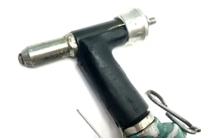 USED GESIPA PNEUMATIC RIVET TOOL 7 BAR 100PSI