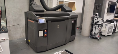 USED 2017 HP INC. HP4200 MULTIJETFUSION MIT PROCESSING STATION UND BUILD UNITS
