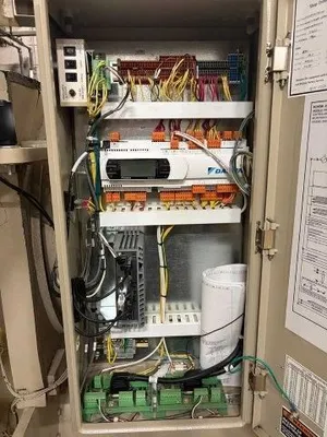 2018 DAIKIN-MCQUAY WMC250DBS-ER10 Chillers | Perry Equipment (17)