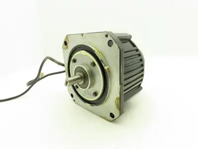 Yaskawa SGMDH06A2AYR25 550W 2.63Nm 2000RPM 200V AC Servo Motor