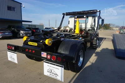 Used 2027 ISUZU FVR Hooklifts & Roll-Offs Texas US | Roll Off Truck World #1491763