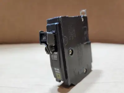 USED SQUARE D QOB120