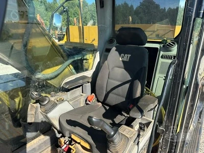 Used 2018 CATERPILLAR 323 Excavators North Carolina US | Southeastern Equipment Corp #1538014