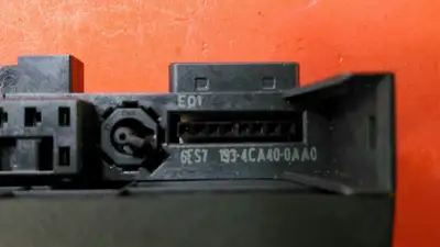 SIEMENS SIMATIC 6ES7 193-4CA40-0AA0 TERMINAL BASE with TM-E15S26-A1. 3A