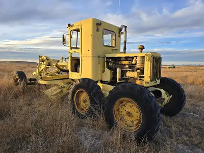 Caterpillar 12' Motor Grader
