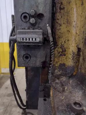 USED AIDA PR-XGC-100CAPACITY ............ 110 TONSTROKE .............. 6.6"