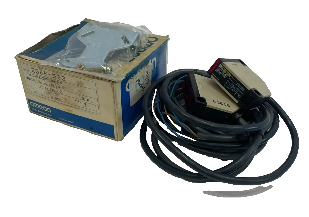 NEW OMRON E3JK-5S3 PHOTOELECTRIC SWITCH SET 24 to 240VAC 12 to 240VDC E3JK5S3