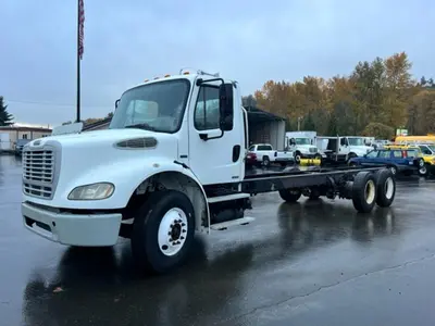 Used 2009 FREIGHTLINER BUSINESS CLASS M2112 Cab Chassis trucks Washington US | Puget Sound Truck Sales #1546526