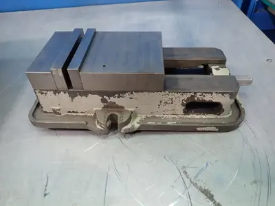 USED KURT D60