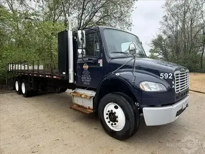 USED 2021 FREIGHTLINER TRUCKS M2 106