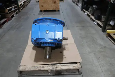 LOT OF 1 RM240961-001 GEAR DRIVE CFW250