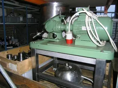 Westfalia SA 1-02-575 XP pilot plant separator, 316SS.