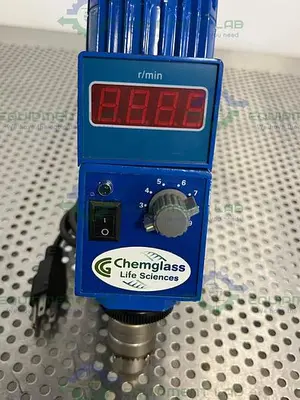 USED CHEMGLASS UNKNOWN MODEL DIGITAL OVERHEAD HOMAGINIZER  / STIRRER 2500 RPM