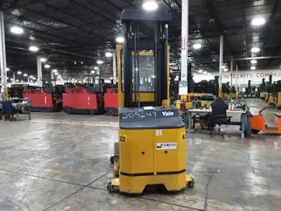 USED 2023 YALE OS030