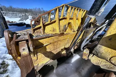 Used 2011 CATERPILLAR D8T Bulldozers Pennsylvania US | Proxy Equipment #1383007