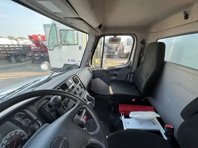Used 2019 FREIGHTLINER HACKNEY BEVERAGE Box trucks Minnesota US | Carco Truck & Equipment #1514326
