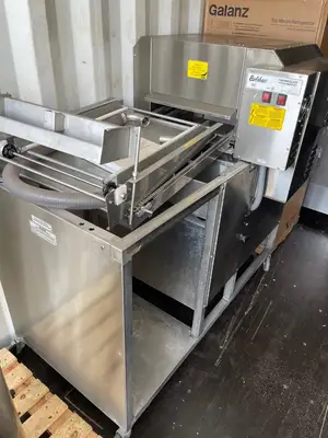 Used Belshaw Used Belshaw Thermoglaze TG-50 Donut Glazing Icing Machine 50-75dz Per Hour 208V Donut Equipment Illinois US | Falcon Restaurant Supply #1375862