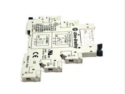 USED ALLEN-BRADLEY RELAY W/ 700-TBR60 BASE 1NO 2A 110/125VAC/DC