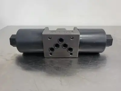 NEW YUKEN DSG-03-3C3-D12-N-5090