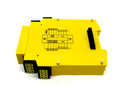 NEW SICK 1044125 SAFETY CONTROLLER FX3-XTIO84002