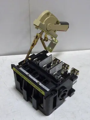 USED ALLEN BRADLEY 1494V-DS30 SER A