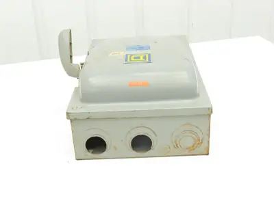 Square D NA 100A Fusible Disconnect Safety Switch Single Throw 3Ph 600V 3 Pole