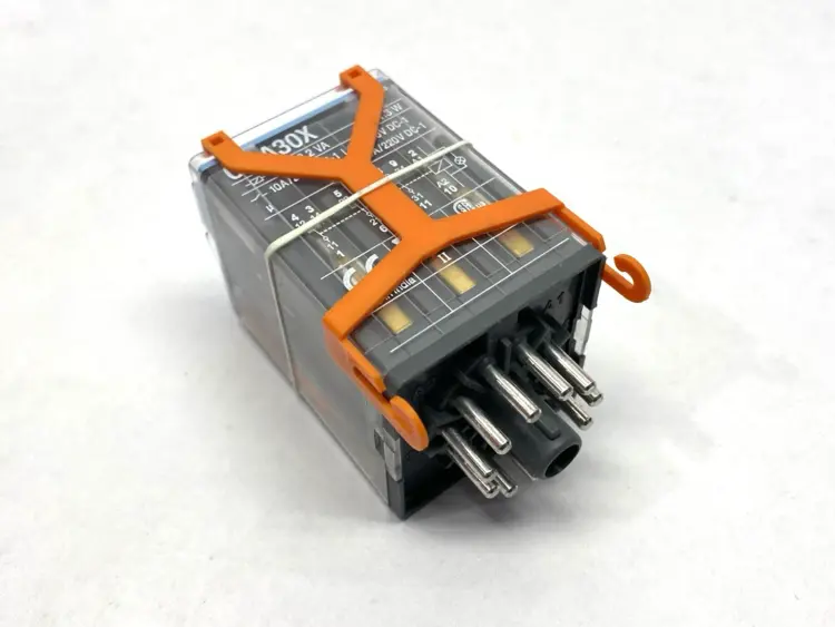 Used COMAT RELECO POWER RELAY 250V 10A Relays & Switches Michigan US | Maverick Industrial Sales #1089353