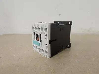 NEW SIEMENS 3RT10151AK61