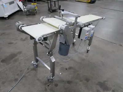Dorner Incline Conveyor with Flattener