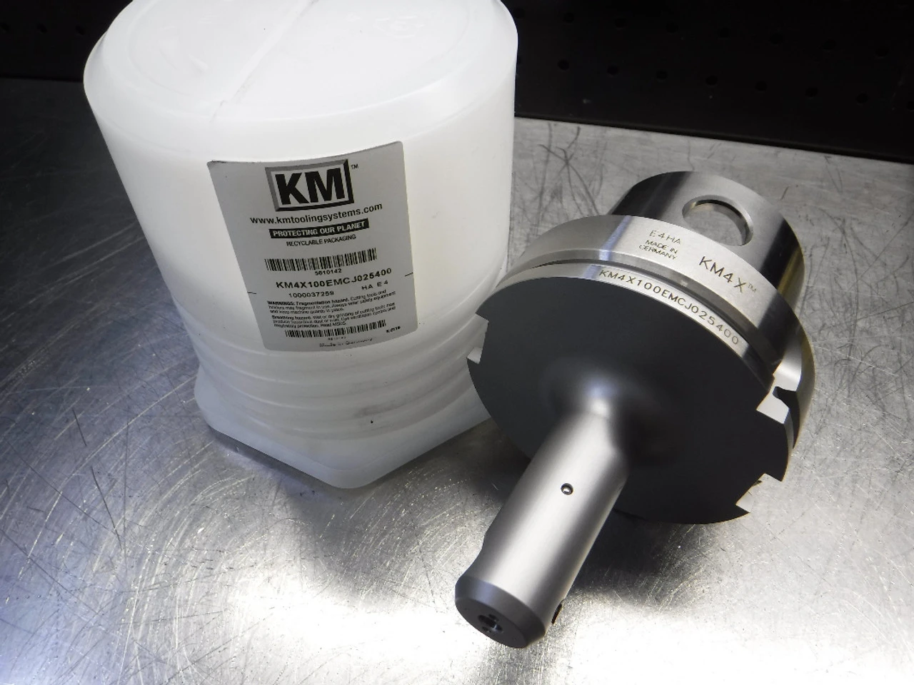 Kennametal KM4X100 1/4" Endmill Holder 4" Projection KM4X100EMCJ025400 (LOC3069)