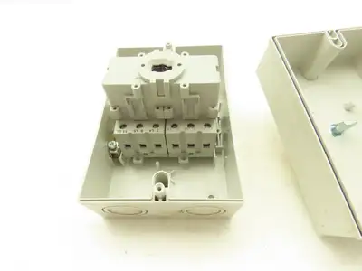Allen Bradley 194E-A25-1756 Disconnect Load Switch 25A 600V 3PH 7x5x4" Enclosure