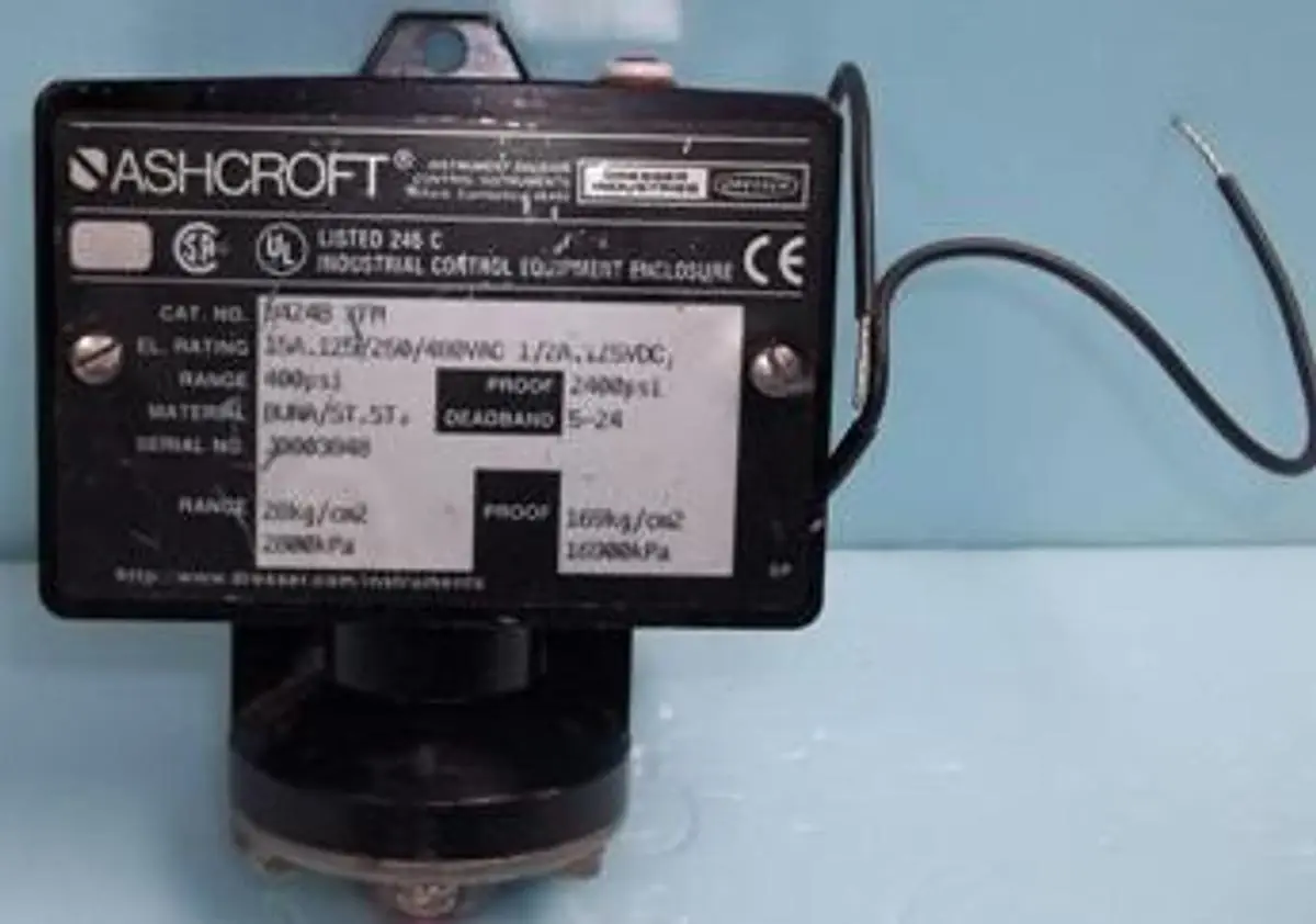 QTY. 1. ASHCROFT INSTRUMENT DIVISION CONTROL INSTR...
