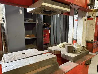 POWER TEAM H-FRAME HYDRAULIC SHOP PRESS MA