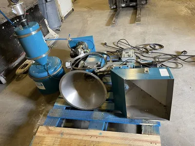 Novatec AF-1 Auger Color Feeder / Plastic Hopper w/ 2-1/2” Station Valve