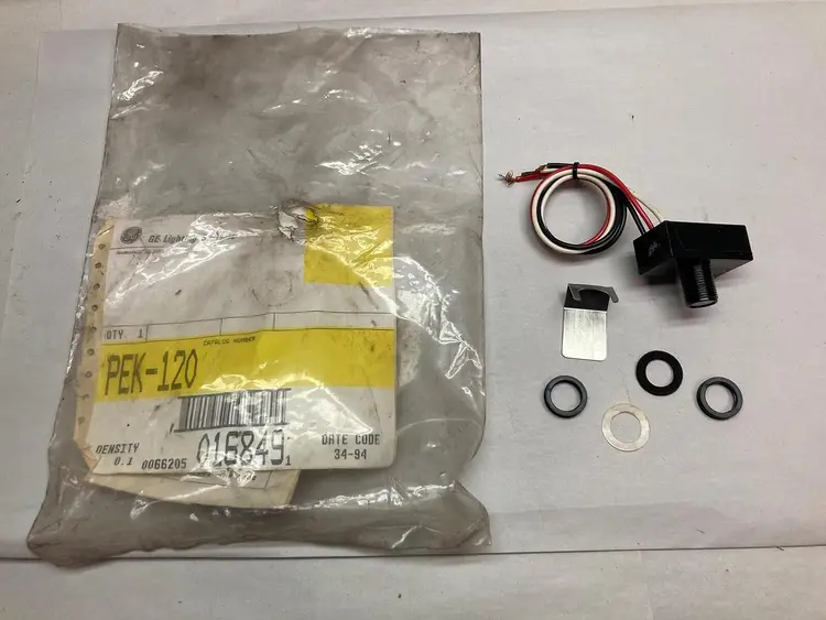 New | in-Stock GE PEK-120 Photoelectric Sensors Ohio US | Surplus Asset Holdings #1227929
