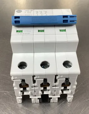 ALLEN BRADLEY 1492-SPM3D250 /D 25A Circuit Breaker 3P 4D-28
