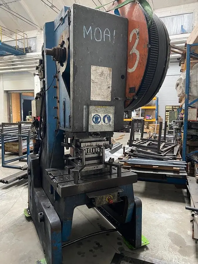 Used 1982 SMERAL LEN 63 C-Frame Presses CZ | Amaron s.r.o. #1056819