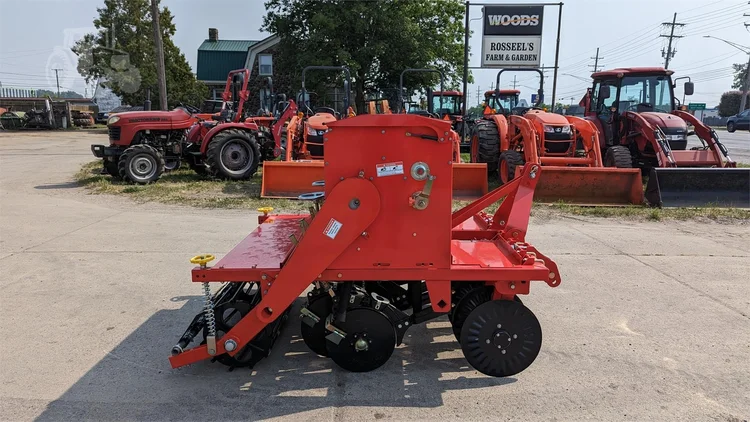 New | in-Stock 2021 AGROTK B7 Grain Drills | Rosseel's Equipment Inc #720469