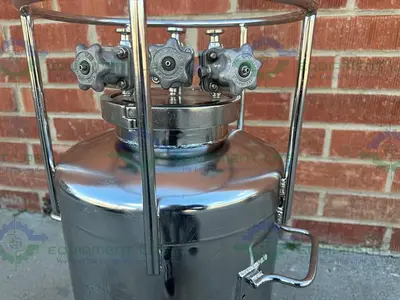 USED ALLOY PRODUCTS 10 LITER STAINLESS STEEL PROCESS / PRESSURE VESSEL 40 PSI